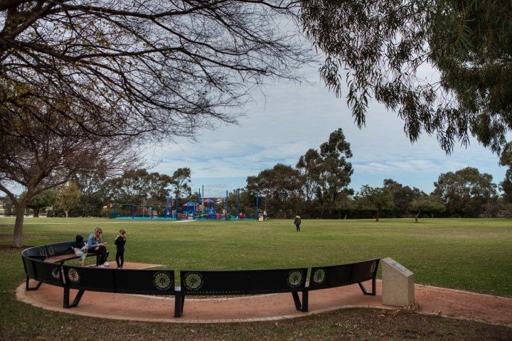 Riverside Gardens West